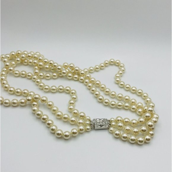 Necklace 3 strand pearl necklace by JBK Jaqueline Kennedy - Picture 3 of 5